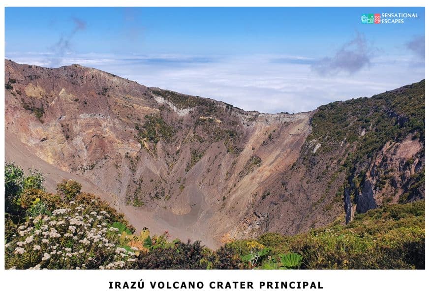 Cr&aacute;ter principal del Volc&aacute;n Iraz&uacute;